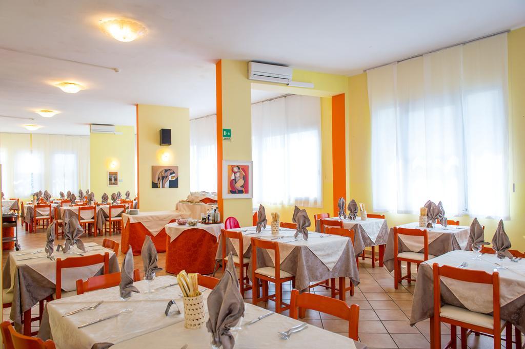 Hotel Levante Sul Mare Lido Di Savio Luaran gambar