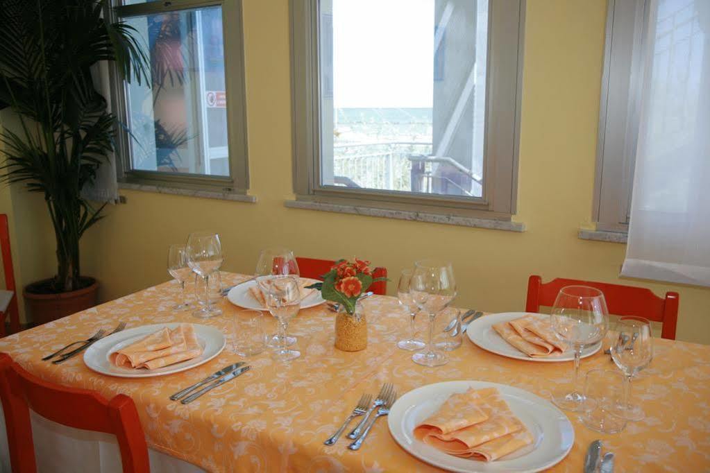 Hotel Levante Sul Mare Lido Di Savio Luaran gambar